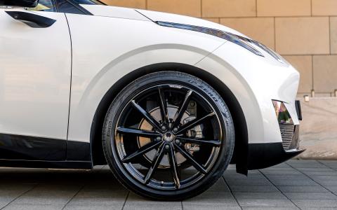 HEICO SPORTIV Lynk & Co 02 (5)